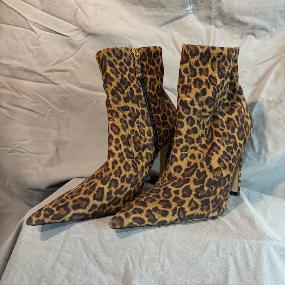 Good American Leopard Print Heeled Boots